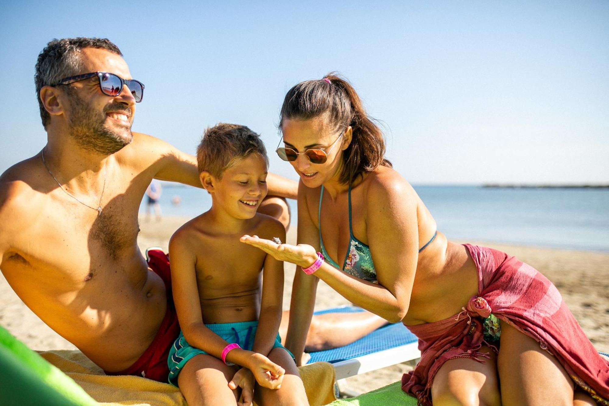 Bikini Tropicana Family Hotel リド・ディ・サヴィオ エクステリア 写真